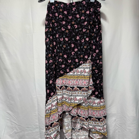 Torrid Floral Print Wrap Skirt - Picture 2 of 6